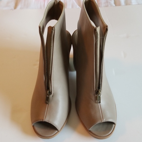 ankle booties - Picture 6 of 7